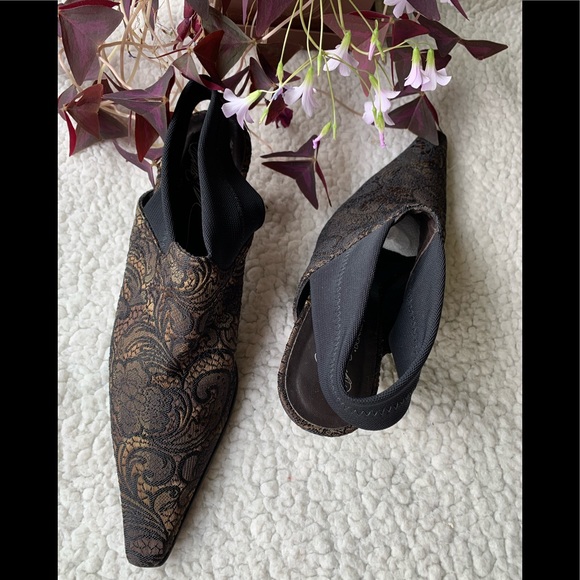 Donald Pliner Lillis Woman’s Slingback - Picture 11 of 12